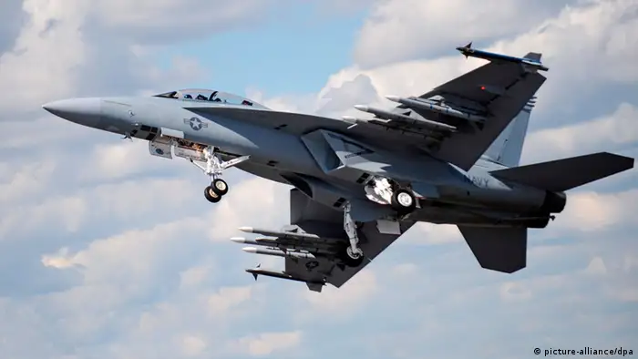 F/A-18 Super Hornet US-Kampfjet USA Irak Islamischer Staat Symbolbild Angriff