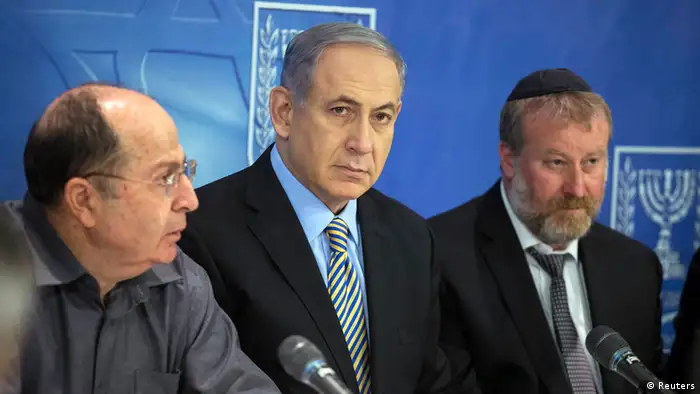 Benjamin Netanjahu mit Kabinettsmitgliedern (Foto: Reuters)