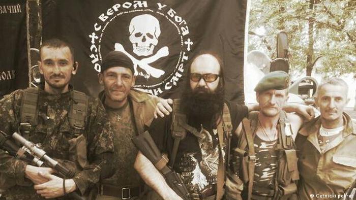 Serbische Kämpfer in der Ukraine EINSCHRÄNKUNG