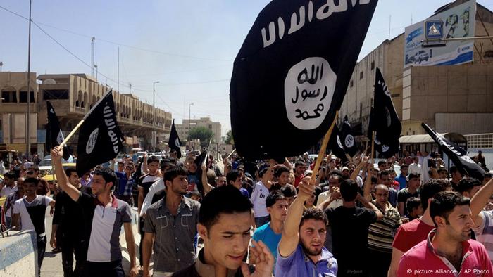 Islamischer Staat Fahne (Photo:AP)