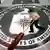 Ein Mann reinigt das Foyer des CIA-Hauptquartier Foto: EPA/DPA