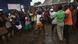 Ebola- Infizierte verlassen eine Isolierstation in Monrovia (Photo: John Moore/Getty Images) Ebola- Infizierte verlassen eine Isolierstation in Monrovia (Photo: John Moore/Getty Images)