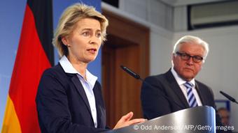 Pressekonferenzzu Waffenlieferungen an irakische Kurden
