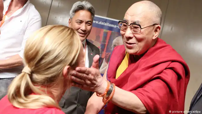 Deutschland Dalai Lama zu Besuch in Hamburg
