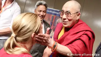 Deutschland Dalai Lama zu Besuch in Hamburg