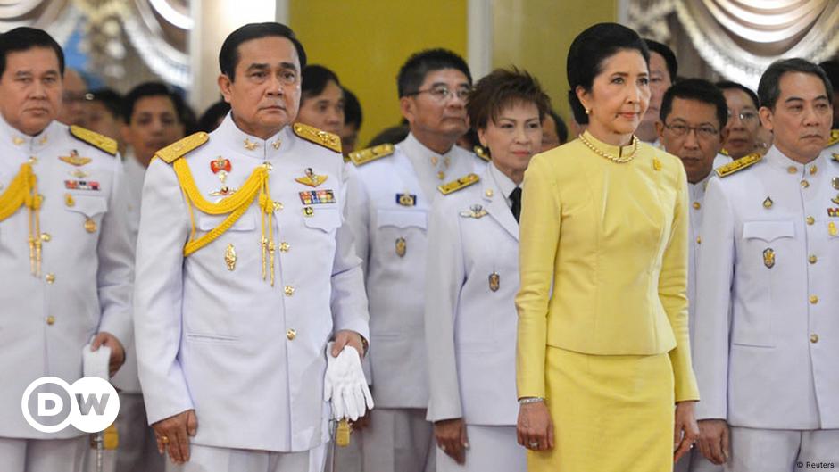 Thai King endorses new cabinet – DW – 08/31/2014