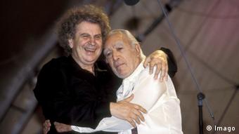 Ο Μίκης Θεοδωράκης με τον Άντονι Κουίν το 1995 στο Μόναχο με αφορμή τα 70ά του γενέθλια του μεγάλου μουσικού