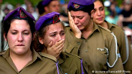 Israel Soldatinnen Trauer Beisetzung Beerdigung Sagi Erez