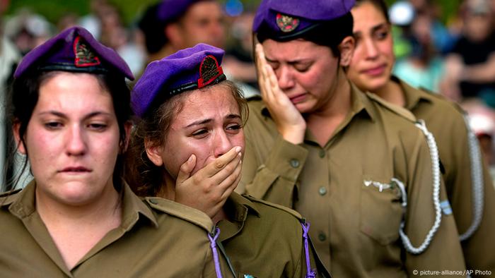 Israel Soldatinnen Trauer Beisetzung Beerdigung Sagi Erez