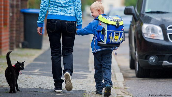 Why Germans Give Their Kids Paper Cones On The First Day Of School Meet The Germans Dw 15 08 18