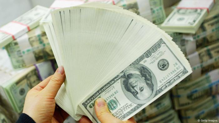 Dollar bills (Getty Images)