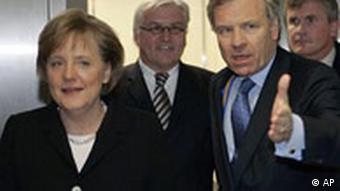 Merkels Antrittsbesuch bei Jaap de Hoop Scheffer