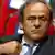 Michel Platini schaut ernst (Foto: dpa)