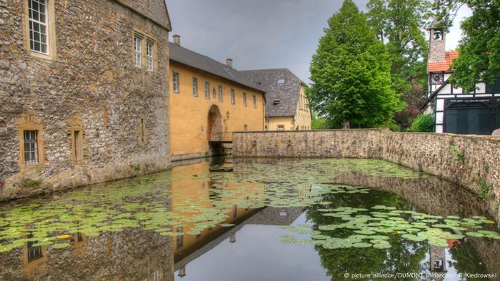 Schelenburg Castle (Wasserschloss Schelenburg)