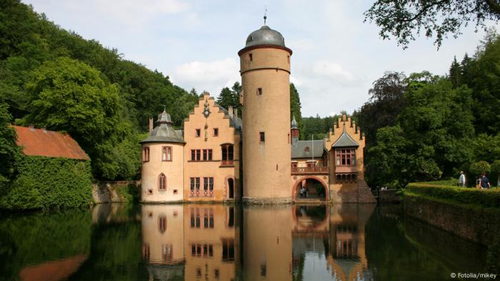 Mespelbrunn Castle (Schloss Mespelbrunn)