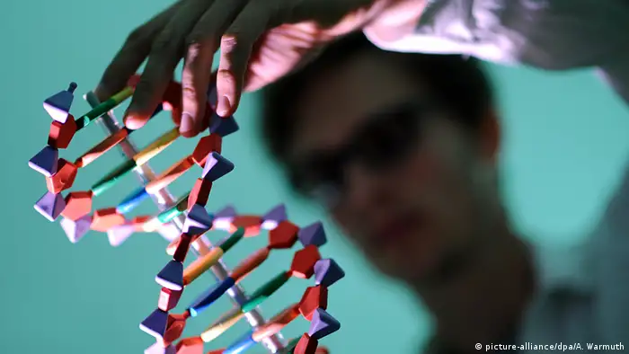 Deutschland Wissenschaft Biotechnologie DNA-Doppelhelix 