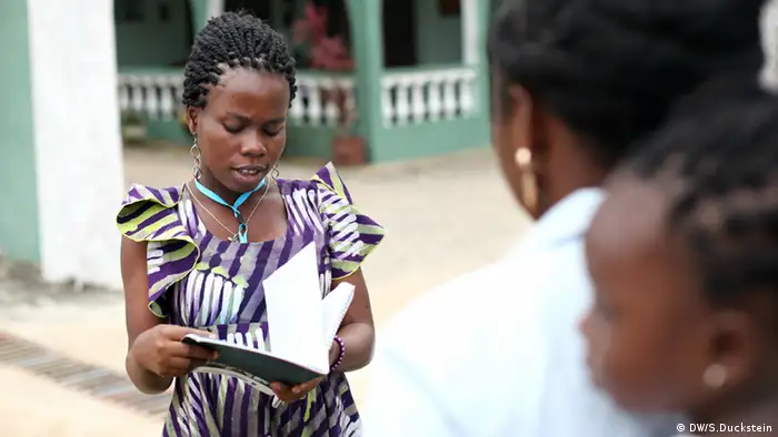 Participant of a radio workshop by DW Akademie and Ghana Community Radio Network (photo: DW/Stefanie Duckstein).