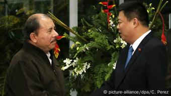 Daniel Ortega und Wang Jing