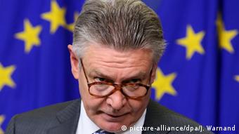 EU Commissioner Karel De Gucht (Photo: EPA/JULIEN WARNAND)
