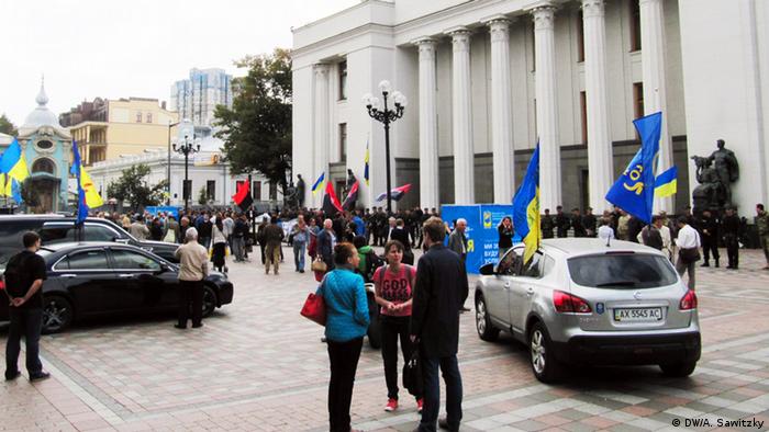 В Україні виконано одну з вимог Майдану - почав діяти закон про люстрацію