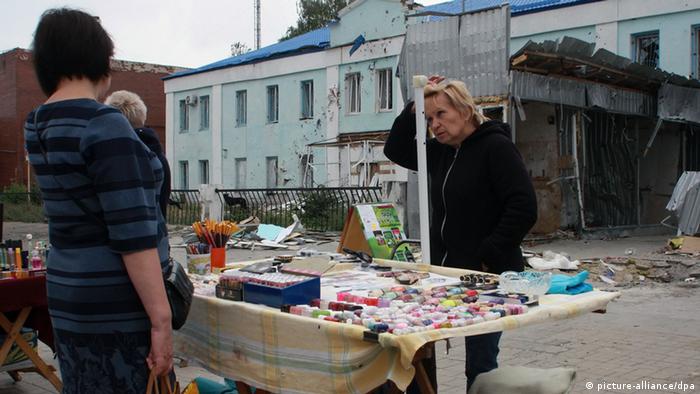 Податки ДНР сплачують поки хіба лише вуличні торгівці - готівкою