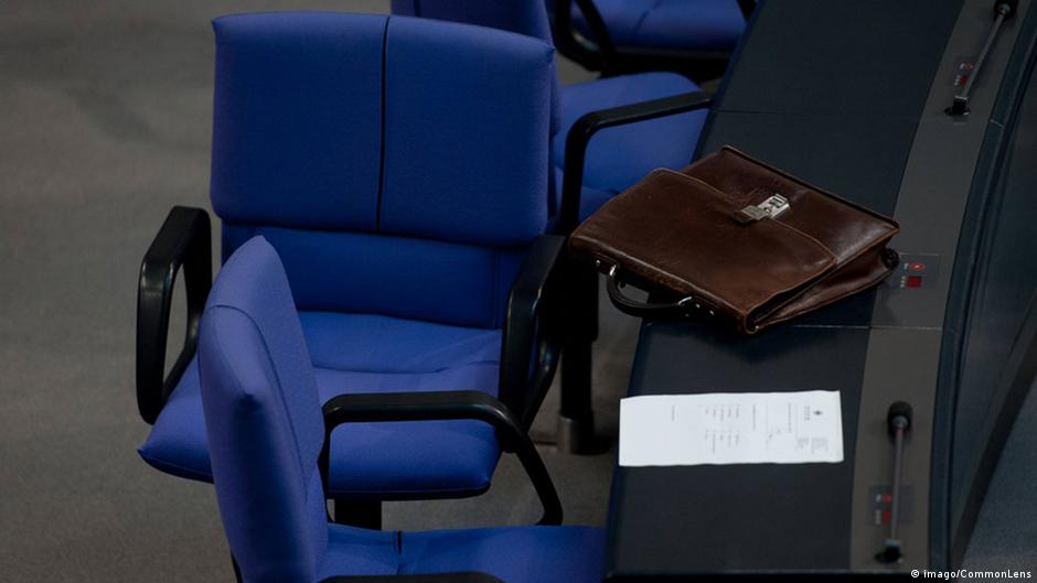 Сколько зарабатывают депутаты в ФРГ и какие могут принимать подарки | Анализ событий в политической жизни и обществе Германии | DW - Vimarsana News