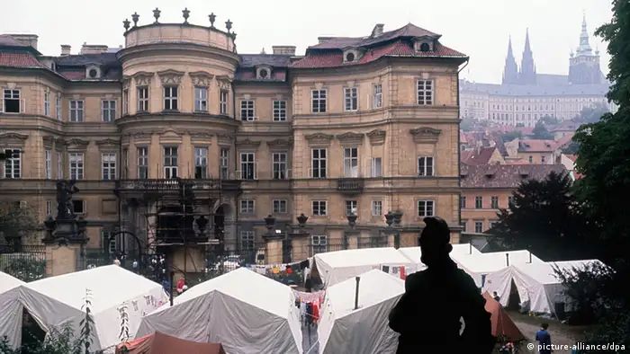 1989 Botschaft Prag Massenflucht Zelte