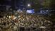 Student protesters man the barricades at an overnight mass sit-in in front of Hong Kong's Central government offices, Hong Kong, China, 28 September 2014. . EPA/ALEX HOFFORD +++(c) dpa - Bildfunk+++ Student protesters man the barricades at an overnight mass sit-in in front of Hong Kong's Central government offices, Hong Kong, China, 28 September 2014. . EPA/ALEX HOFFORD +++(c) dpa - Bildfunk+++