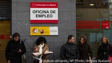 España registra en 2015 la mayor caída de desempleo de su historia