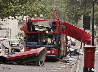 05年伦敦恐怖袭击事件后的街道