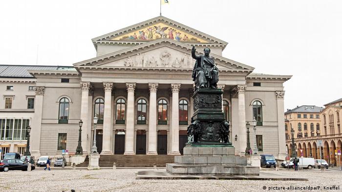 Στη Γερμανία υπάρχουν περισσότερες από 80 όπερες με την μεγαλύτερη να βρίσκεται στο Μόναχο, στην πλατεία Μαξ Γιόσεφ. Το φεστιβάλ όπερας του Μονάχου θεωρείται ένα από τα διασημότερα στον κόσμο. 