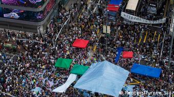 Bildergalerie Proteste in Hongkong - Parade in Peking