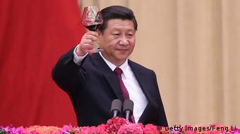 Bildergalerie Proteste in Hongkong - Parade in Peking