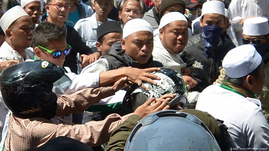 Kekerasan Agama Dan Ironi “islam Ekstrim” Dw 31 10 2016