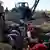 Волонтеры копают траншеи для укрепления границы с РФ близ Харькова