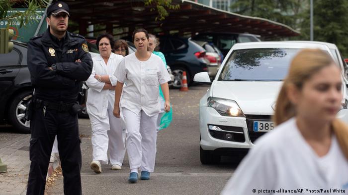 Krankenhauspersonal in Madrid (Foto: AP)