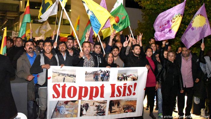 Kurden demonstrieren in NRW gegen Gewalt in Kobane