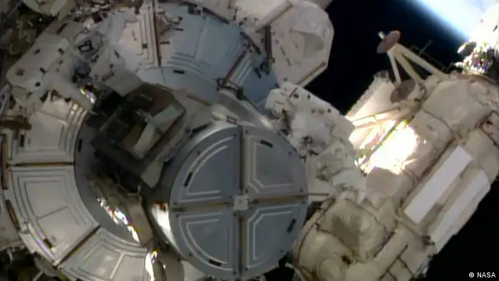 Screenshot NASA-TV ISS Weltraumeinsatz von Alexander Gerst 07.10.2014