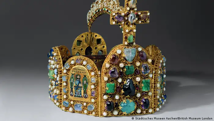Krone des Heiligen Römischen Reiches (Foto: Städtisches Museen Aachen/British Museum London)
