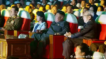 Nordkorea Kim Jong Un und Frau Ri Sol-ju in Pyongyang