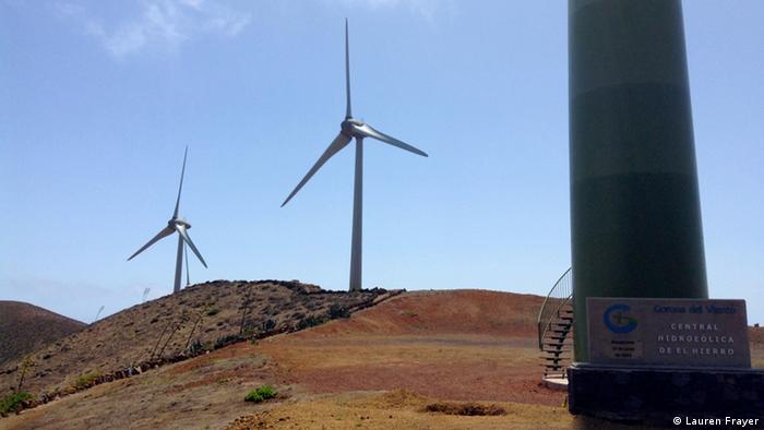 View of the base of the 64-meter-high windmills on El Hierro Island (Photo: Lauren Frayer/DW)