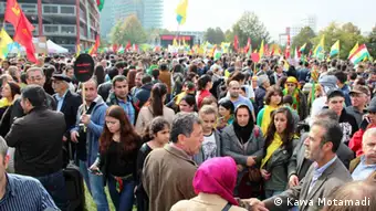 Proteste zur Unterstützung von Kobane in Düsseldorf (Bildergalerie) UGC