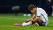 Thomas Müller sitzt enttäuscht am Boden und hält die Hände vors Gesicht. (Foto:Reuters) Thomas Müller sitzt enttäuscht am Boden und hält die Hände vors Gesicht. (Foto:Reuters)