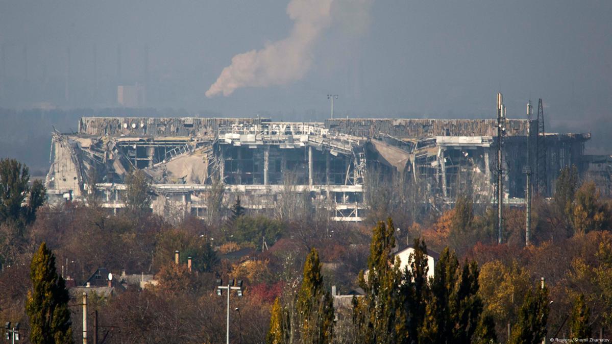 Киев не намерен отдавать сепаратистам донецкий аэропорт – DW – 05.12.2014