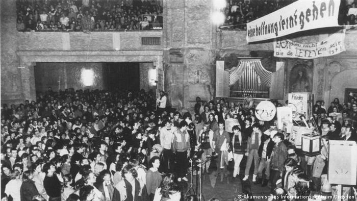 EINSCHRÄNKUNG Kirche in der DDR - Rolle der Kirche beim Untergang der DDR