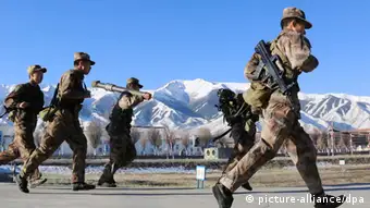 China Soldaten in Xinjiang