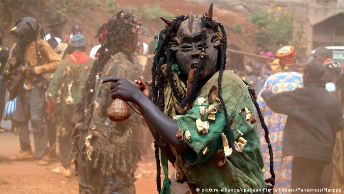 Ples smrti u Kamerunu