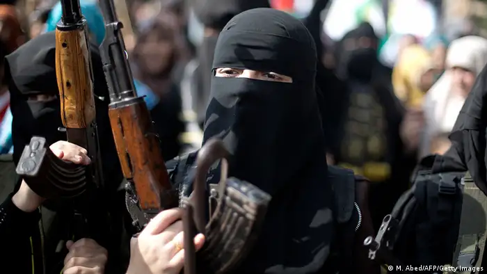Palästinenser Gaza Frau als Islamischer Dschihad Kämpfer