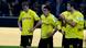 Die Dortmunder Sven Bender, Shinji Kagawa und Sokratis (l.-r.) schauen betreten zu Boden (Foto: Christof Koepsel/Bongarts/Getty Images) Die Dortmunder Sven Bender, Shinji Kagawa und Sokratis (l.-r.) schauen betreten zu Boden (Foto: Christof Koepsel/Bongarts/Getty Images)