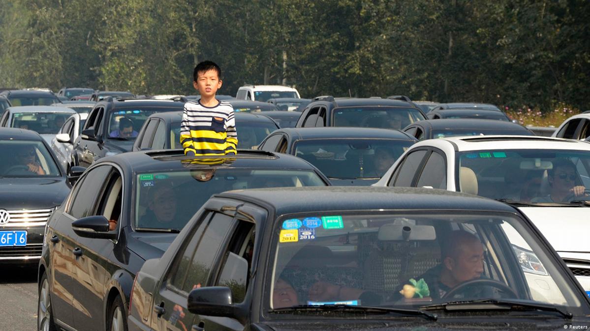 Used cars in China DW 10/27/2014